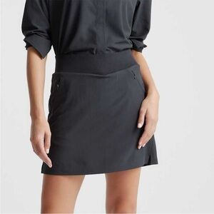 Quince performance tech skort skirt athleisure tennis golf pickleball  size M